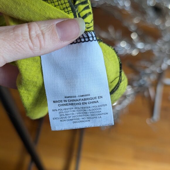 Nike Crop Top Athletic Top - Picture 5 of 6